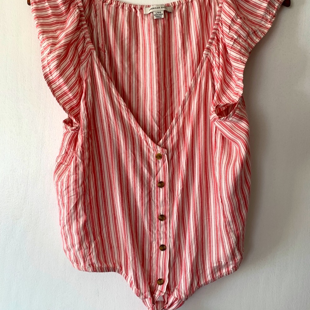 American Eagle tie front cropped blouse, size L